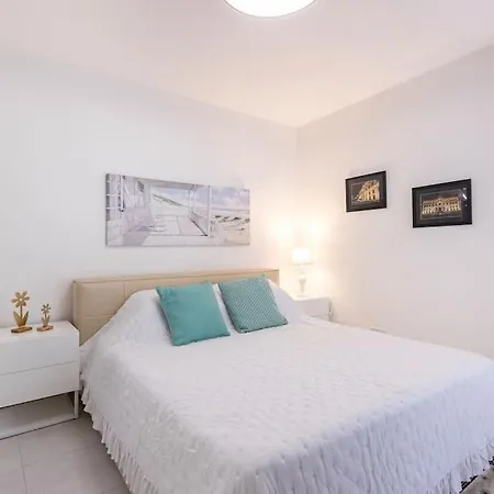 Apartment Seafront Deluxe Apt - Balcony Opposite The Harbour By 360 Estates Pieta
