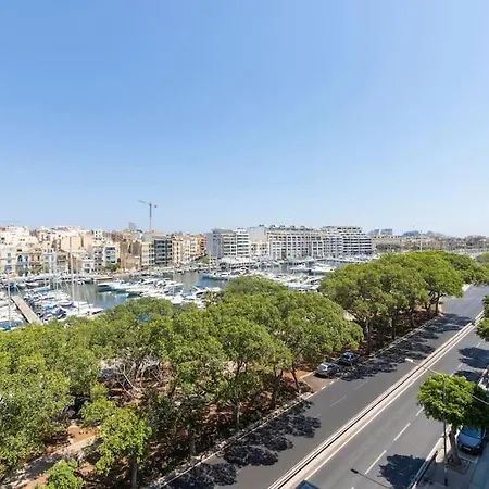 Apartment Seafront Deluxe Apt - Balcony Opposite The Harbour By 360 Estates