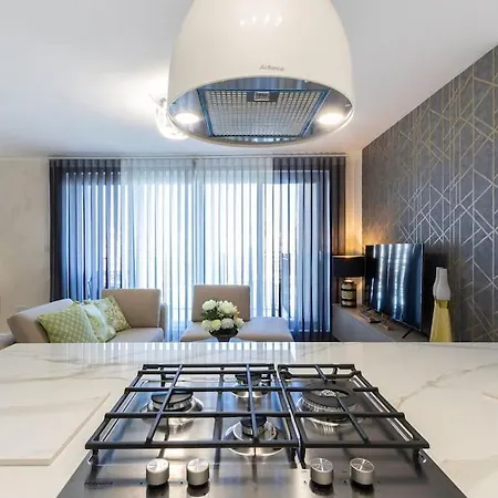 Seafront Deluxe Apt - Balcony Opposite The Harbour By 360 Estates * Pietà