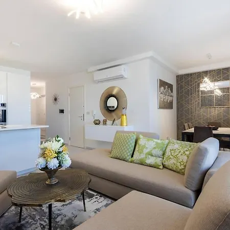 Seafront Deluxe Apt - Balcony Opposite The Harbour By 360 Estates Pietà