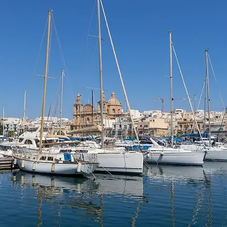 Seafront Deluxe Apt - Balcony Opposite The Harbour By 360 Estates Appartement Pietà