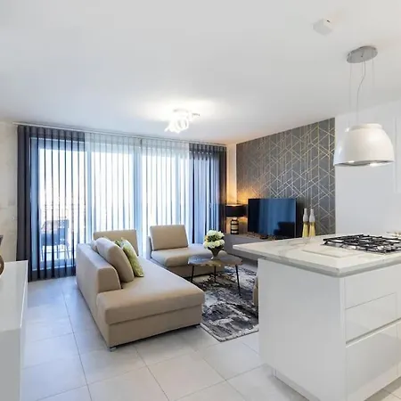 Appartement Seafront Deluxe Apt - Balcony Opposite The Harbour By 360 Estates Pietà
